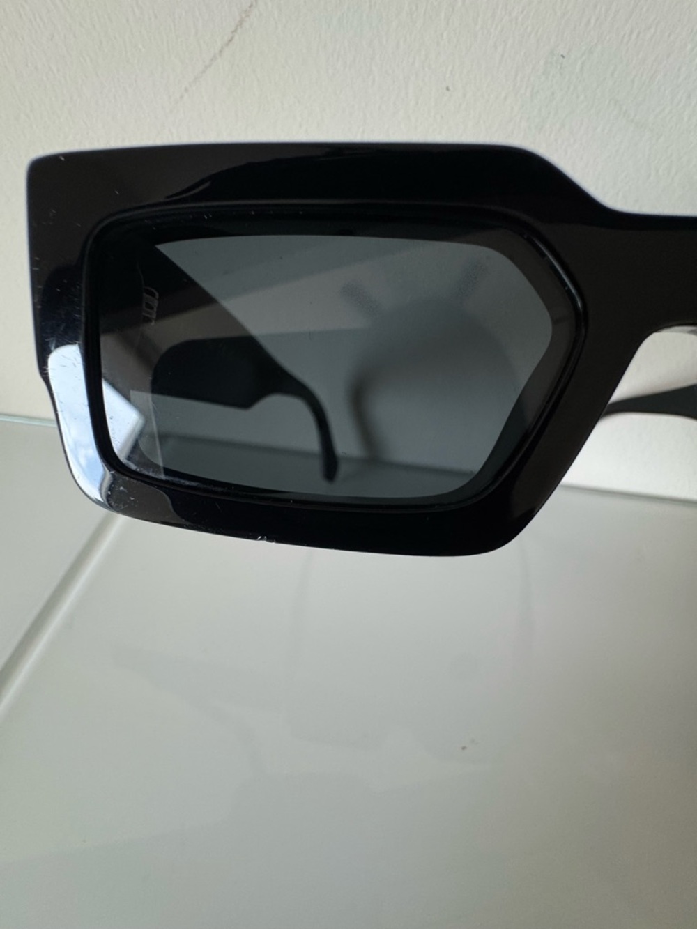 Louis Vuitton Black Clash Low Square Sunglasses with Silver LV Emblem - Picture 16 of 16